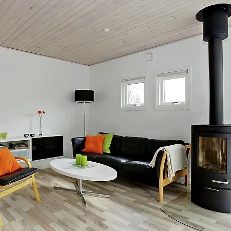 Ferienhaus Holiday Xiii *
